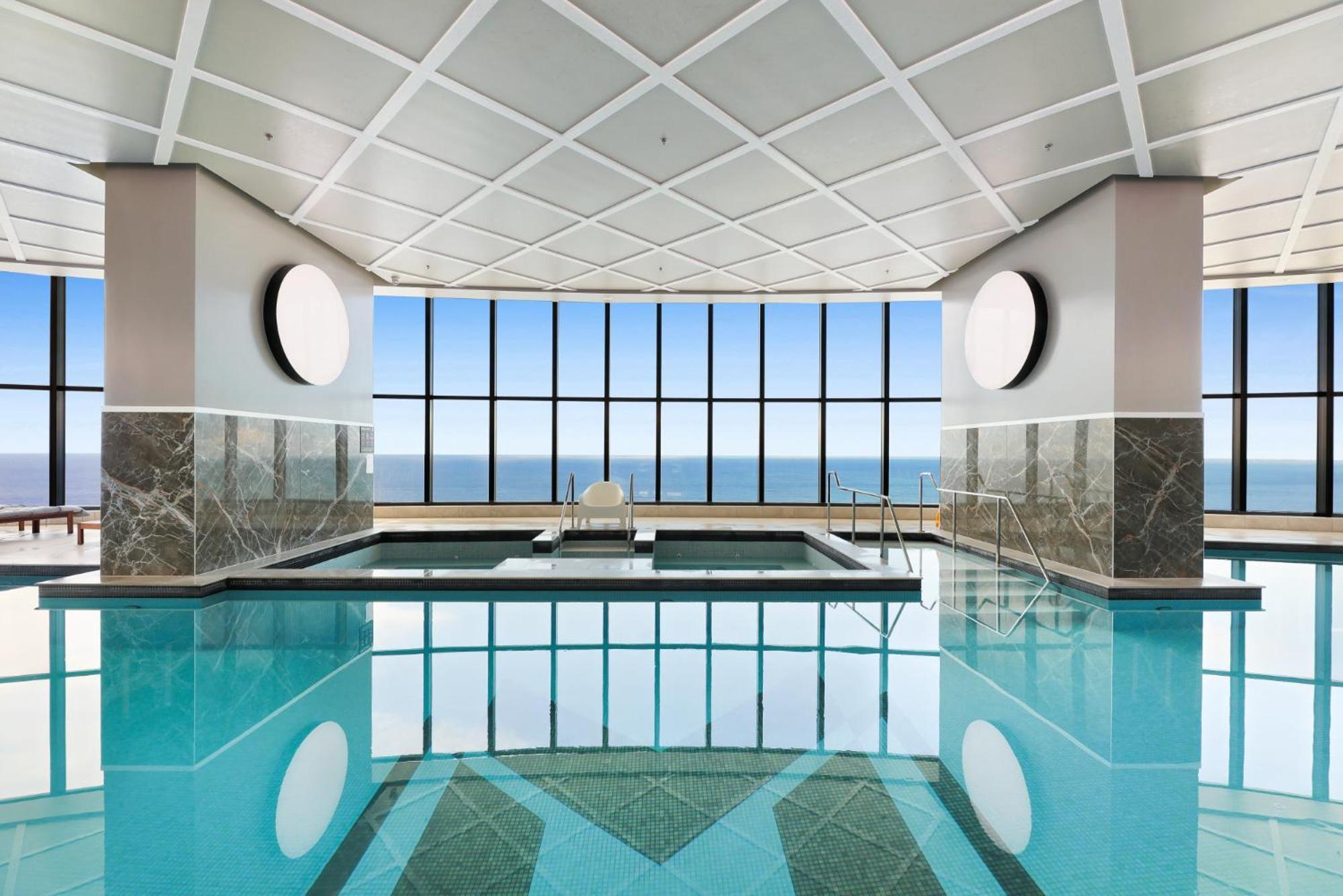 Apartment 71st Floor Premium With Expansive Ocean Views *
